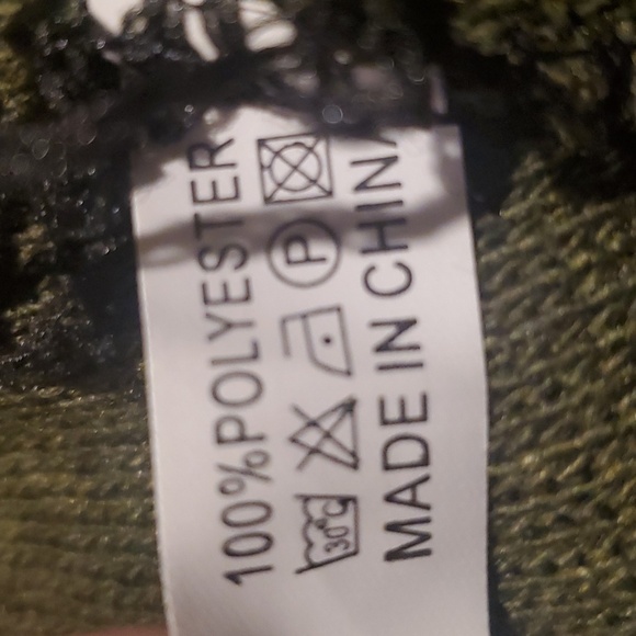 Camo Beanie - Picture 4 of 4